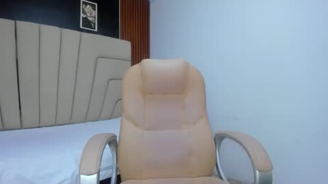 Megan online show from November 2025 03:06:01 AM