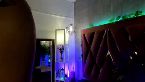    online show from February 2025 02:39:02 AM