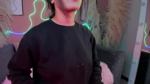     online show from January 2025 12:50:01 PM