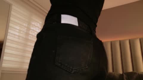     online show from September 2025 12:07:02 PM