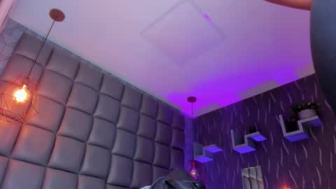 Megan online show from November 2025 08:24:02 PM