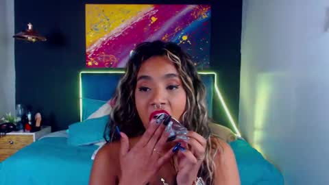 M E G A N   online show from January 2025 01:33:01 AM