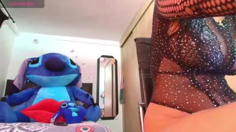 M E G A N   online show from September 2025 05:58:01 PM