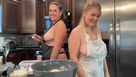 Snapshot of meganashleyy212 chatting on October 2025 10:28:02 PM Meganashleyy212 online show from October 2025 10:28:02 PM