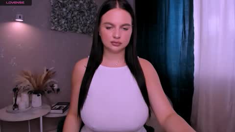 Snapshot of meganberrybb chatting on October 2025 08:56:02 AM Meganberry online show from October 2025 08:56:02 AM