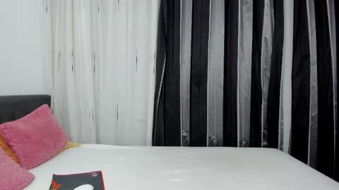 megancherrly online show from March 2026 09:54:02 PM