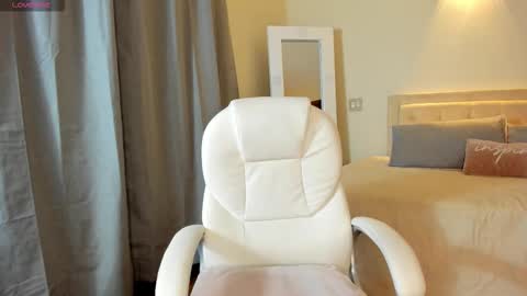 Snapshot of meganconnor_ chatting on September 2025 02:49:01 AM Megan online show from September 2025 02:49:01 AM