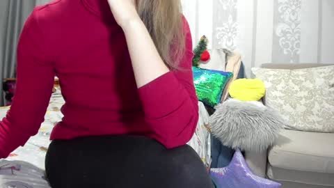 Nicki--------- Welcome to my Room online show from January 2025 05:53:01 PM