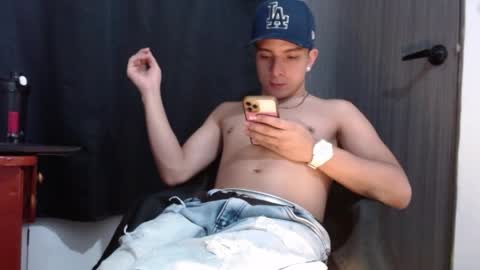 Snapshot of meganfoxvip chatting on April 2026 02:44:01 AM Megan online show from April 2026 02:44:01 AM