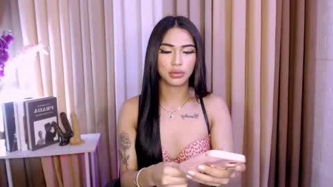 Megan online show from November 2025 07:18:02 AM