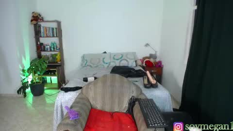 Snapshot of meganhot15 chatting on December 2025 01:55:01 AM megan online show from December 2025 01:55:01 AM