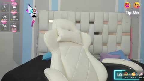 Snapshot of meganqueen2 chatting on November 2025 12:04:01 PM Megan Queen online show from November 2025 12:04:01 PM