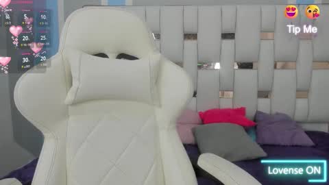 Snapshot of meganqueen2 chatting on November 2025 01:07:02 PM Megan Queen online show from November 2025 01:07:02 PM