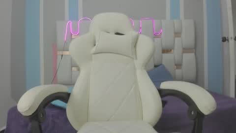 Snapshot of meganqueen2 chatting on December 2025 12:21:02 PM Megan Queen online show from December 2025 12:21:02 PM