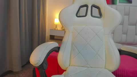 Megan Queen online show from May 2026 12:46:02 PM