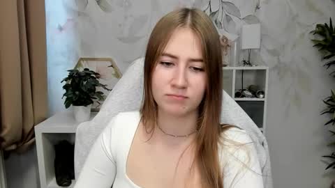 Megan online show from November 2025 07:40:01 AM