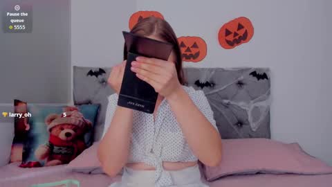 Snapshot of meganysammy chatting on October 2025 07:48:02 PM megansammy online show from October 2025 07:48:02 PM