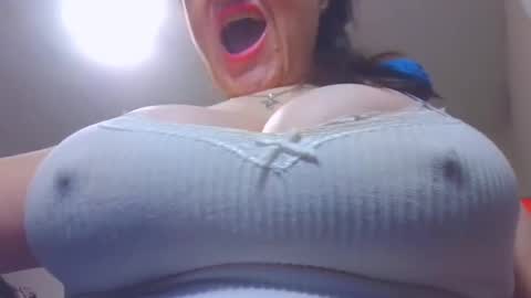 Snapshot of megatitsxx chatting on November 2025 12:07:02 PM SHAROLD online show from November 2025 12:07:02 PM