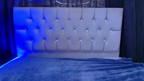 meggan online show from October 2025 04:02:01 AM