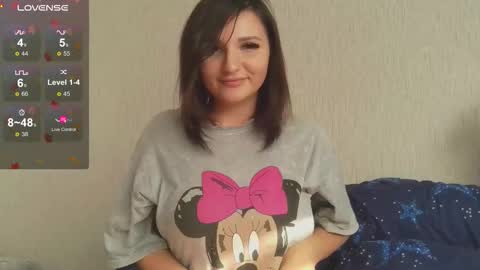 Lou online show from October 2025 05:49:02 AM