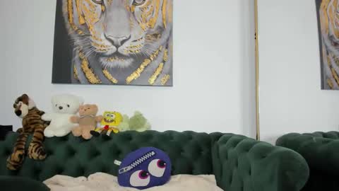 megpalmer online show from May 2026 07:33:01 PM