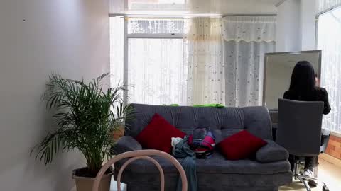 Mei online show from February 2025 07:28:02 PM