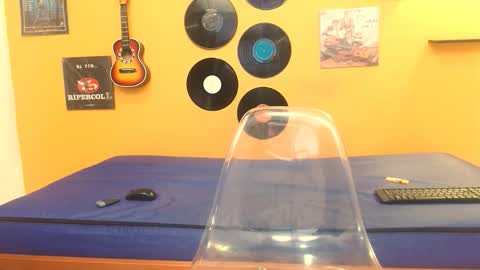 Snapshot of meisevil77 chatting on September 2025 02:24:02 AM MEIS online show from September 2025 02:24:02 AM