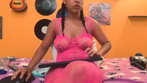 Snapshot of meisevil77 chatting on November 2025 02:03:02 AM MEIS online show from November 2025 02:03:02 AM