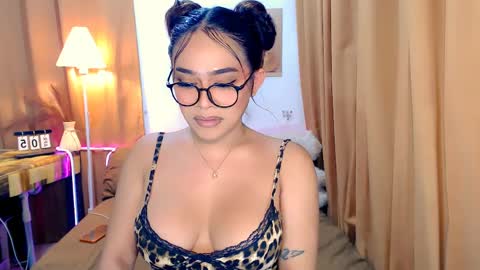 Snapshot of mel_rai14 chatting on April 2026 02:25:02 PM mel_rai14 online show from April 2026 02:25:02 PM