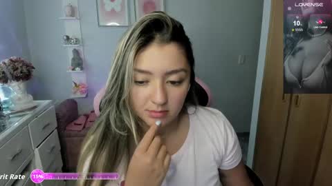 Snapshot of melaany_ chatting on April 2026 12:52:02 AM Melaany online show from April 2026 12:52:02 AM