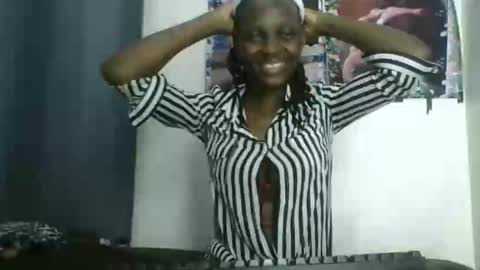 Snapshot of melanie_goddesss chatting on September 2025 07:16:01 PM milly online show from September 2025 07:16:01 PM