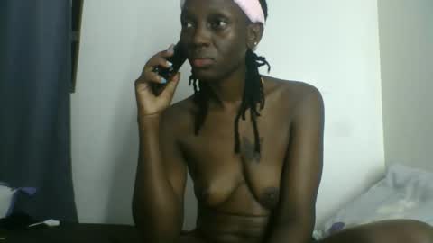 Snapshot of melanie_goddesss chatting on September 2025 06:45:01 PM milly online show from September 2025 06:45:01 PM