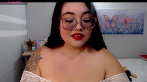 Snapshot of melanie_smile chatting on December 2025 07:19:02 PM MELANY online show from December 2025 07:19:02 PM