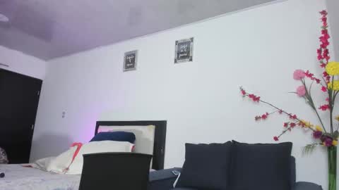 Snapshot of melaniie_roussel chatting on December 2025 01:46:02 AM melaniie_roussel online show from December 2025 01:46:02 AM