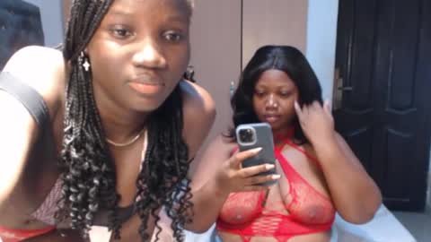 Snapshot of melaninandnina chatting on March 2026 10:21:02 AM melaninandnina online show from March 2026 10:21:02 AM