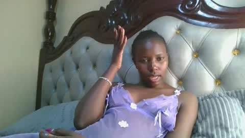 Snapshot of melaninblue chatting on January 2026 05:17:01 PM melaninblue online show from January 2026 05:17:01 PM