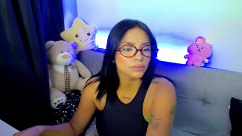 Snapshot of melanny_skies chatting on February 2026 06:04:02 PM Melanny online show from February 2026 06:04:02 PM