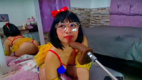 Melanny taylor online show from March 2026 09:43:02 PM