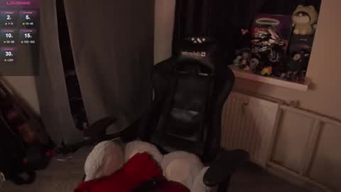 Snapshot of melante_s chatting on December 2025 04:23:02 PM Ash online show from December 2025 04:23:02 PM