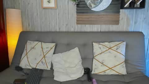 Snapshot of melany_27 chatting on October 2025 02:51:01 PM Melany online show from October 2025 02:51:01 PM