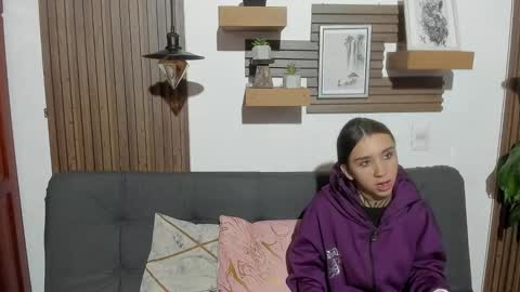 Snapshot of melany_27 chatting on February 2026 11:00:02 AM Melany online show from February 2026 11:00:02 AM