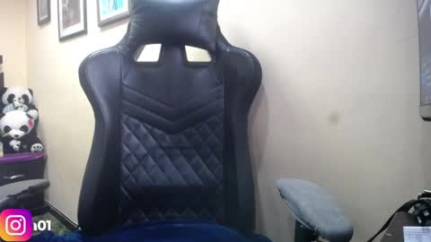 Snapshot of melany_isabella chatting on January 2025 04:50:02 PM melany online show from January 2025 04:50:02 PM