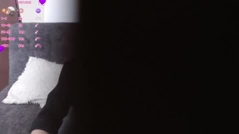 Snapshot of melany_isabella chatting on March 2025 05:43:02 PM melany online show from March 2025 05:43:02 PM