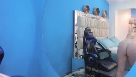 Snapshot of melany_love0 chatting on December 2025 07:10:02 PM Melany online show from December 2025 07:10:02 PM