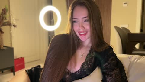 Adel online show from December 2024 05:44:01 PM