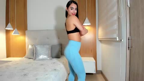 Snapshot of melanyrosse chatting on June 2026 01:41:01 AM Melany online show from June 2026 01:41:01 AM