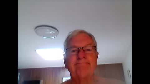 melbourne000 online show from December 2025 03:23:02 AM