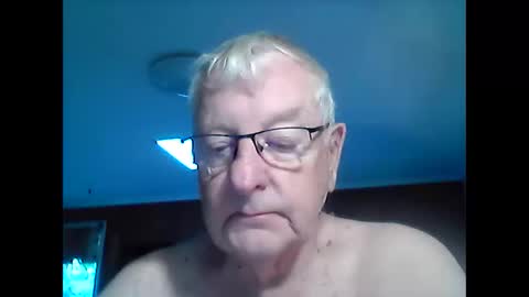 melbourne000 online show from May 2026 04:53:02 AM