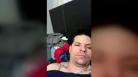 Snapshot of melendez18 chatting on June 2026 03:47:02 AM melendez18 online show from June 2026 03:47:02 AM