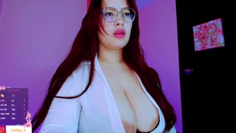 amelia  online show from December 2024 08:55:01 AM